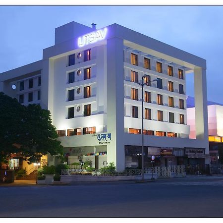 Hotel Utsav Deluxe Púna Kültér fotó